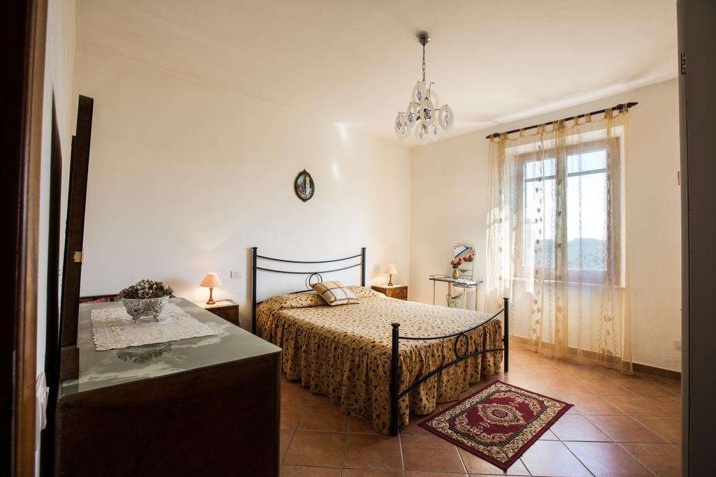 Villa Casa Guaitoli Bagni Di Petriolo Habitación foto
